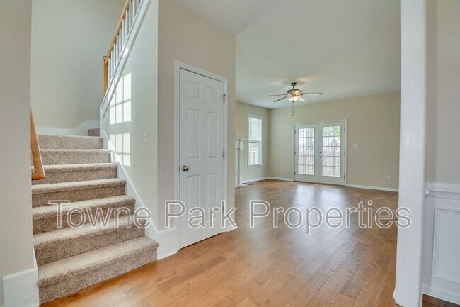 Building Photo - 1111 Hunters Cove