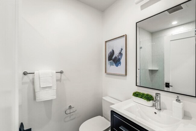 Building Photo - 57 Saratoga St