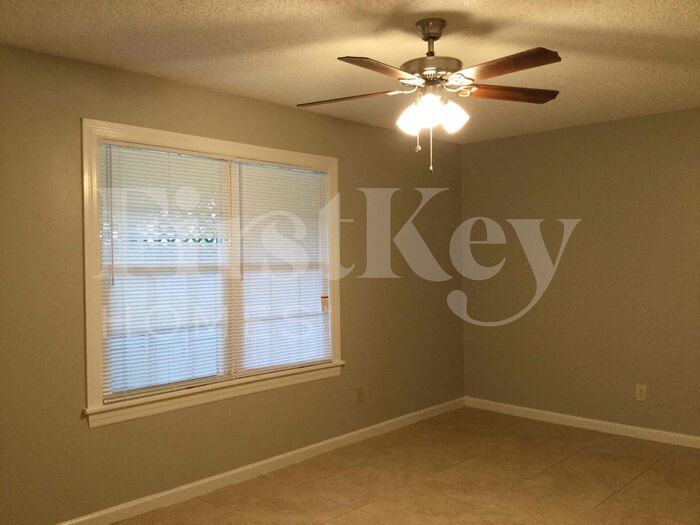 Building Photo - 7654 Balmy Ct