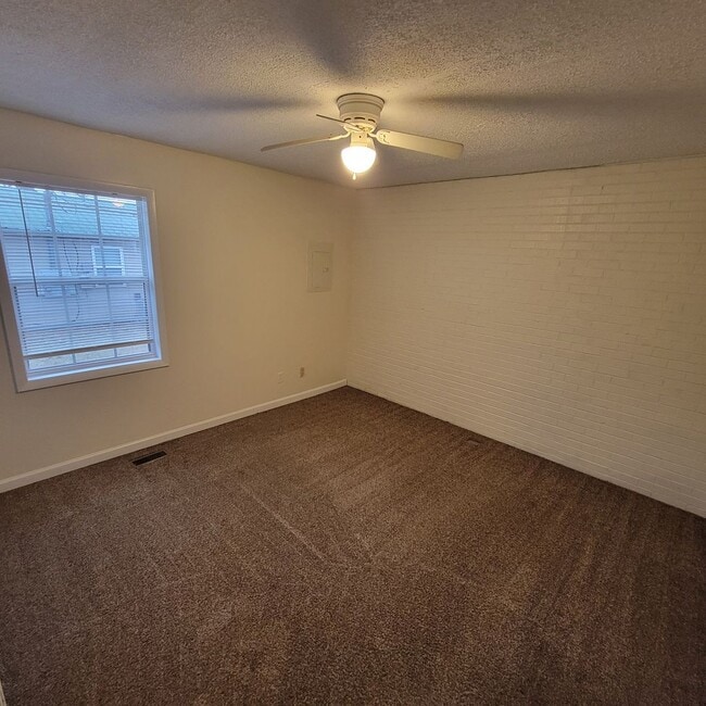 Building Photo - Stout Street