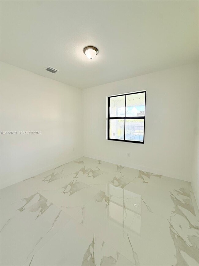 Building Photo - 32242 SW 194th Ave