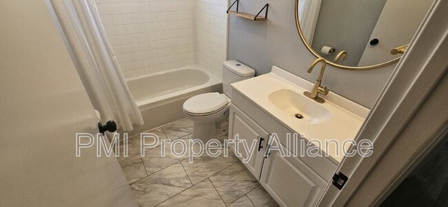 Building Photo - 4902 Monarch Ln