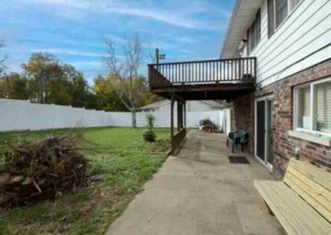 Building Photo - 401 Georgia Pkwy