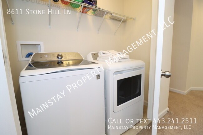 Building Photo - 8611 Stone Hill Ln