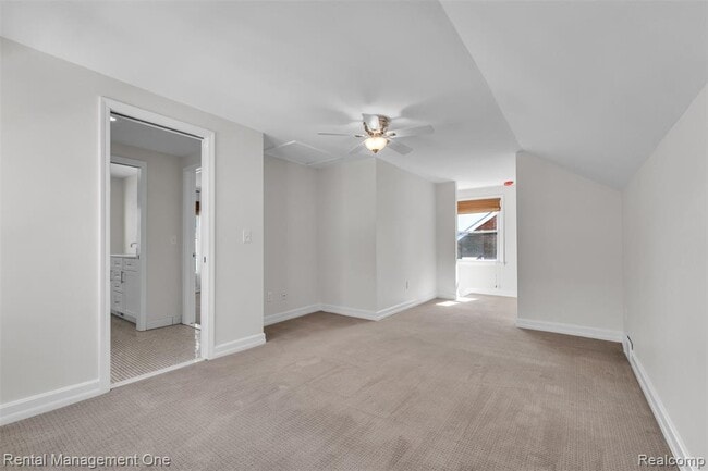 Building Photo - 2711 Dorchester Rd