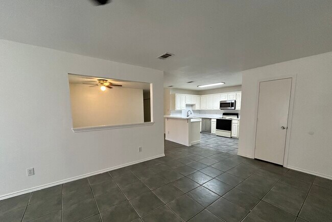 Building Photo - 3822 Stuart Rd