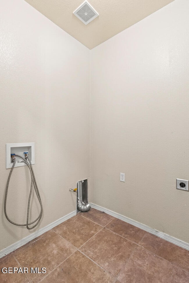 Building Photo - 7237 Jericho Tree Dr