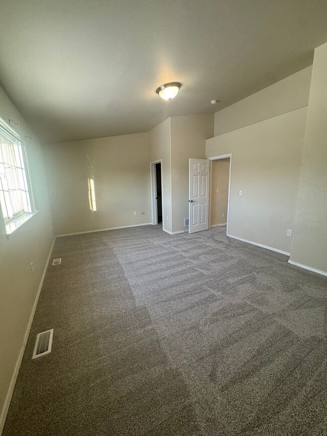 Building Photo - 6345 Whispering Loop