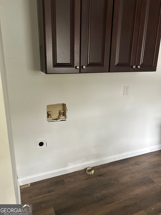 Building Photo - 2133 Blayton Ln SE