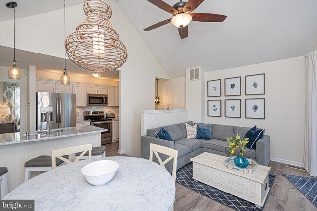 Building Photo - 148 Captains Quarters Rd