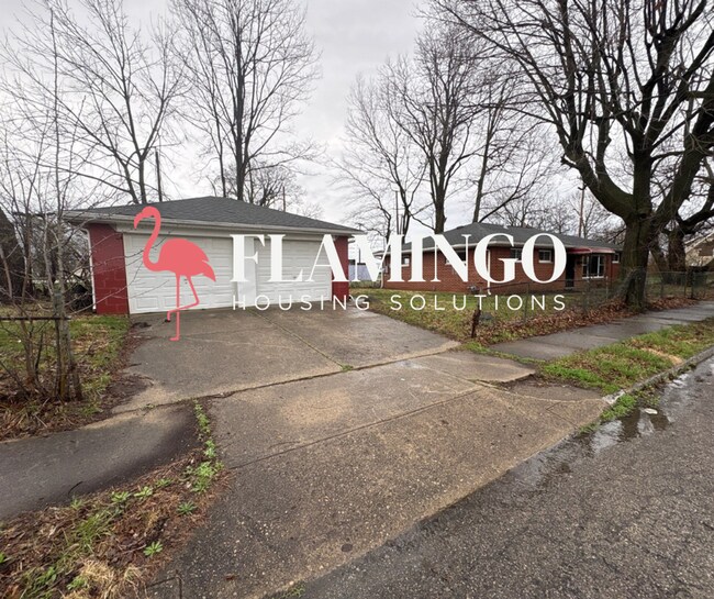 Building Photo - 305 Mercer Ave