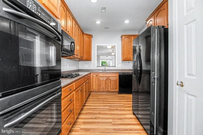 Building Photo - 8406 Mountain Larkspur Dr