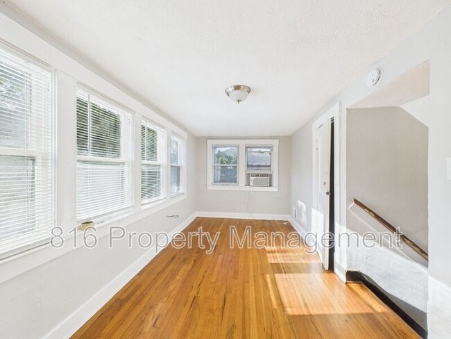 Building Photo - 6612 Park Ave E