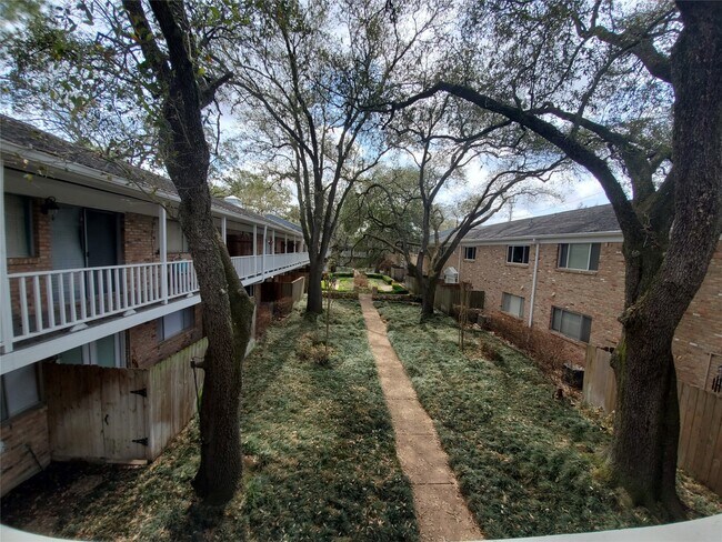 Building Photo - 4040 San Felipe St