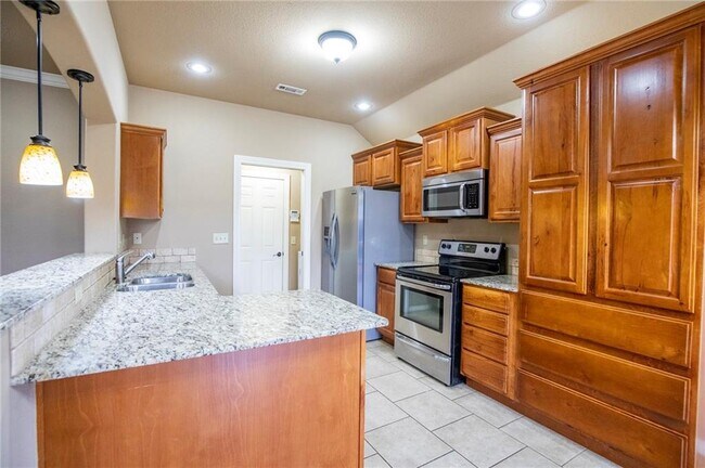 Building Photo - 4312 W Murfield Dr