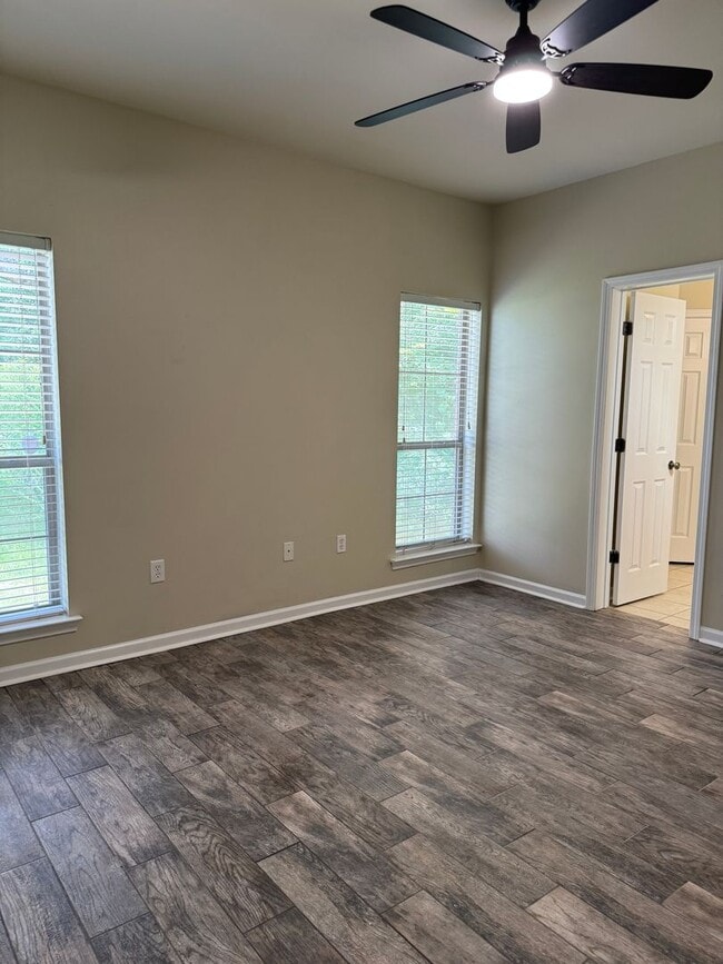 Building Photo - Beautiful Rental in Walker, LA