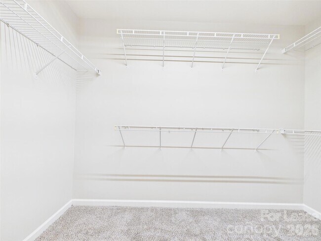 Building Photo - 2204 Arbor Vista Dr