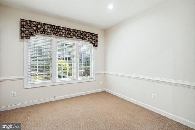 Building Photo - 4524 Fair Valley Dr