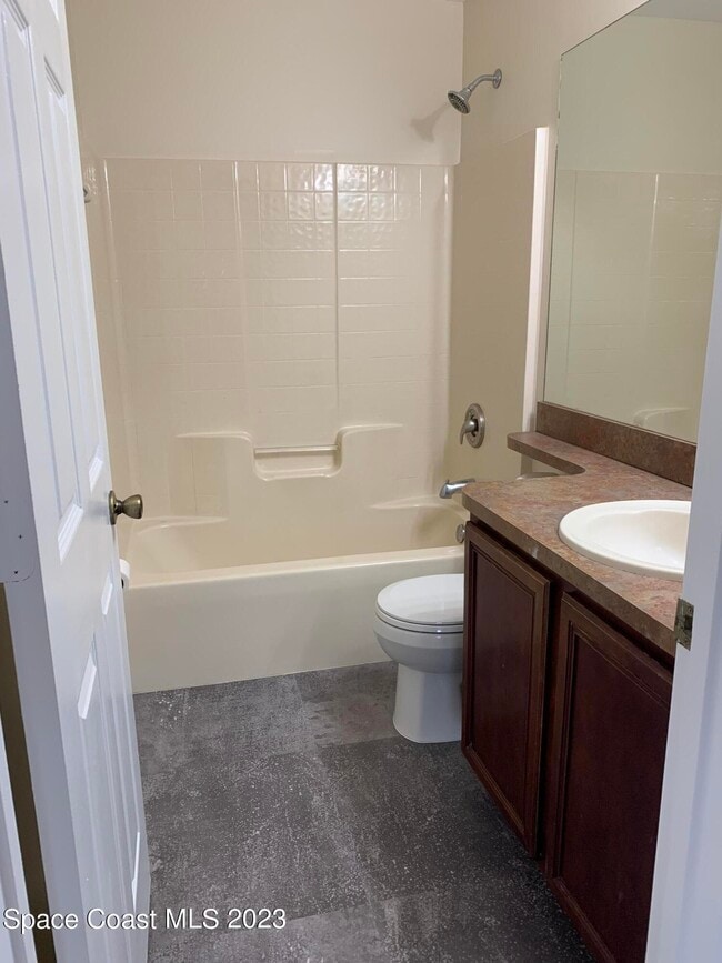 Building Photo - 950 Nixon Cir NE