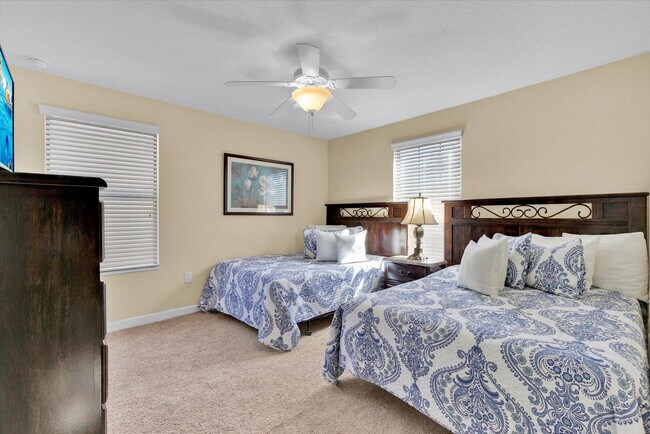 Building Photo - 1466 N Myrtlewood St