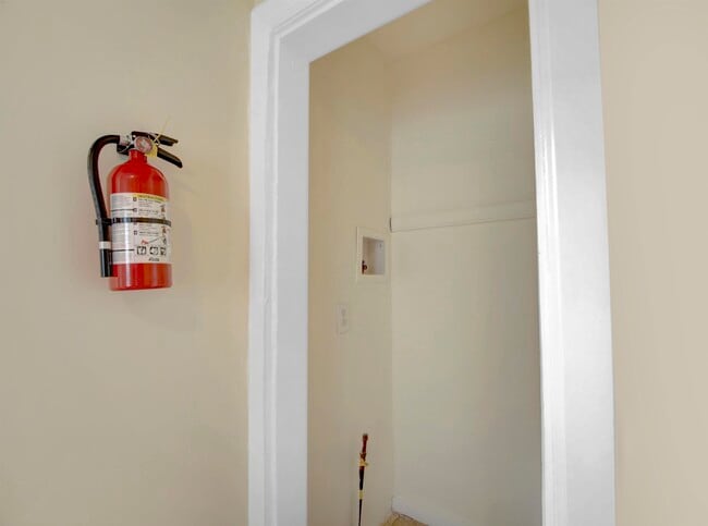 Building Photo - 16 N 9th St