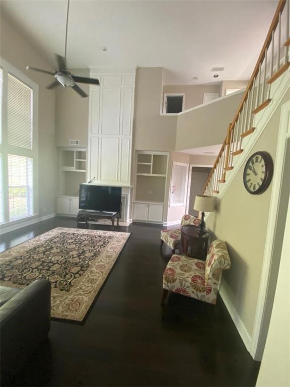 Building Photo - 1310 Montcliff Dr