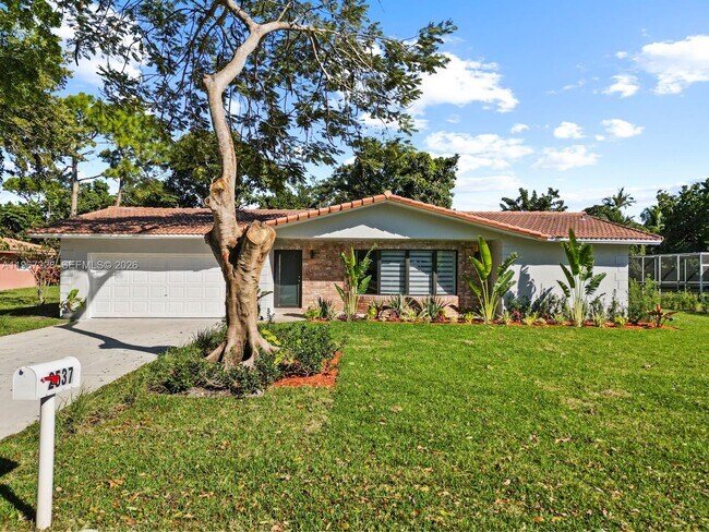 Building Photo - 2537 NW 116th Terrace