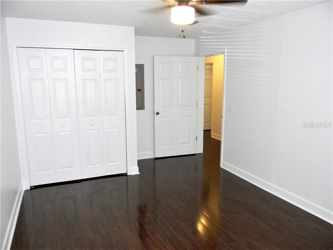 Building Photo - 8846 Coral Palms Ct
