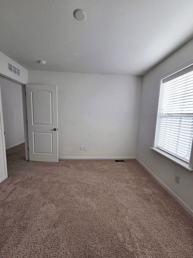 Building Photo - 5435 W 97th Ave