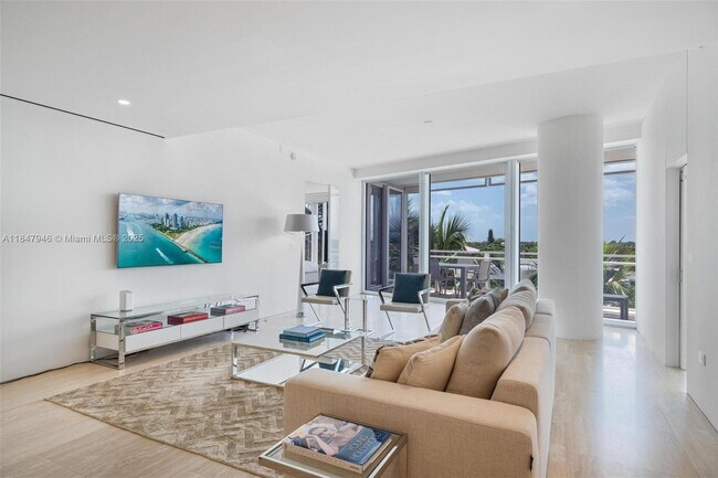 Building Photo - 9001 Collins Ave