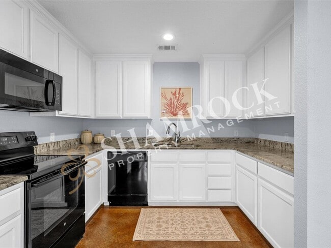 Building Photo - 1107 Primrose Dr