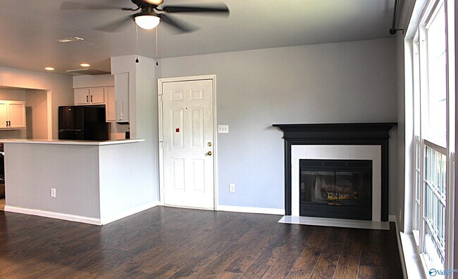 Building Photo - 351 Waters Edge Ln