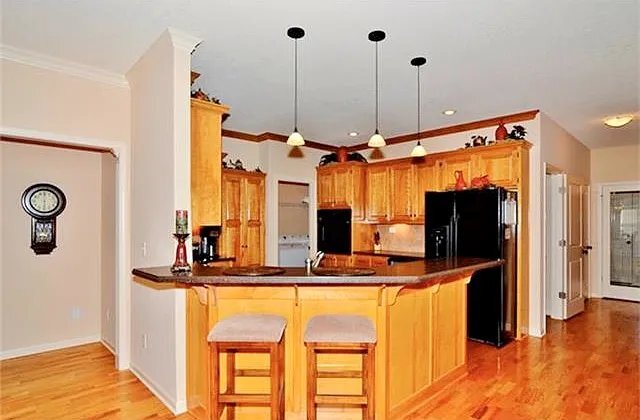 Building Photo - 901 SW Soldier Ct