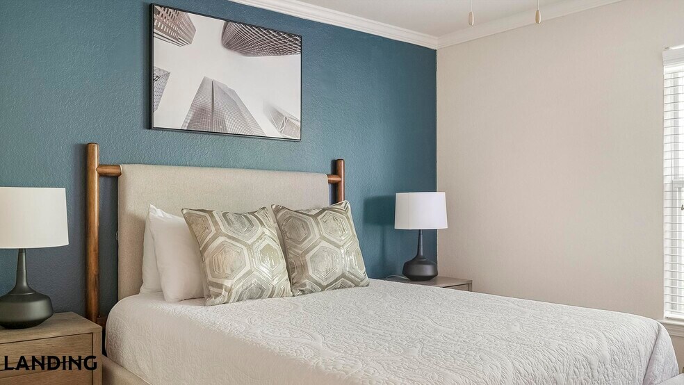 Building Photo - 210 Hillwood Blvd