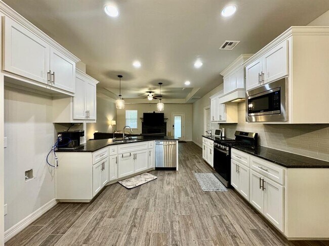 Building Photo - 8501 NW 109th Terrace