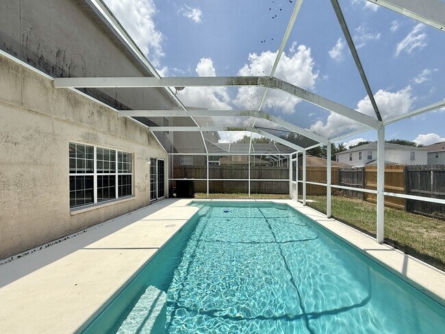 Building Photo - 10325 Boyette Creek Blvd