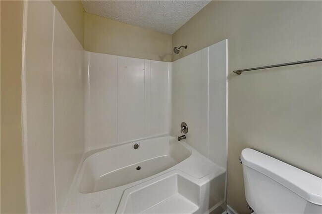 Building Photo - 1049 Braddock Cir