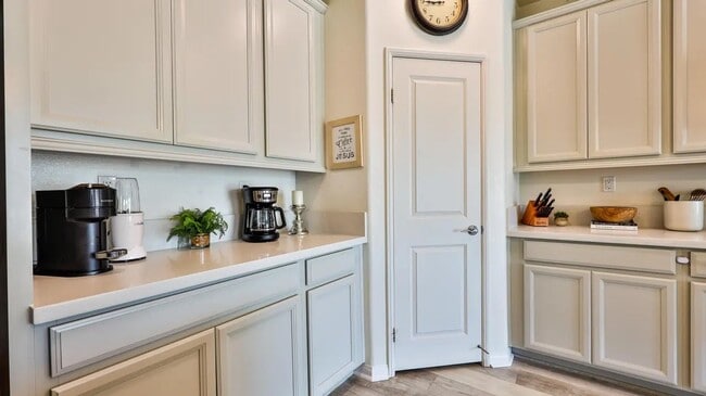 Building Photo - Beautiful Single-Story Home in the Prestig...