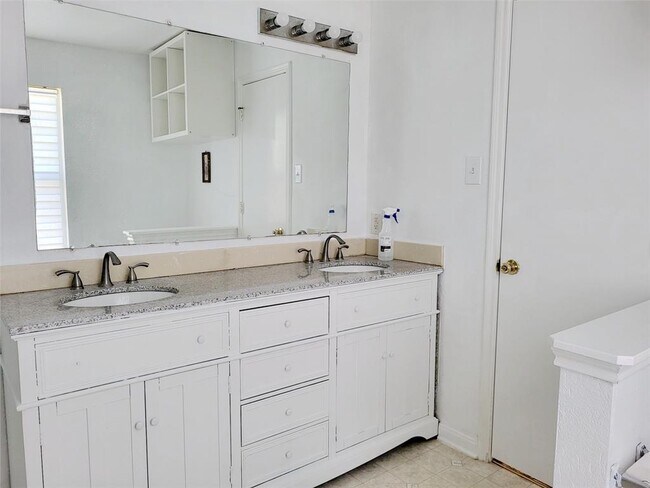 Building Photo - 4707 Meadowthorn Ct