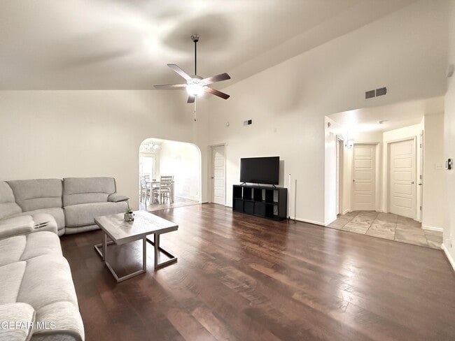 Building Photo - 4933 Copper Ranch Ave