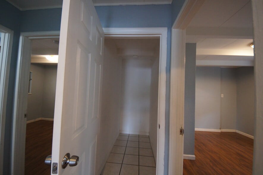 Building Photo - 37215 Dondero Way