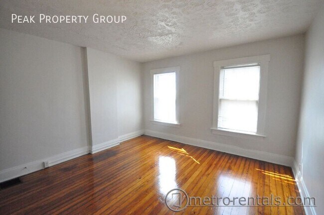 Building Photo - 1502 Summit St