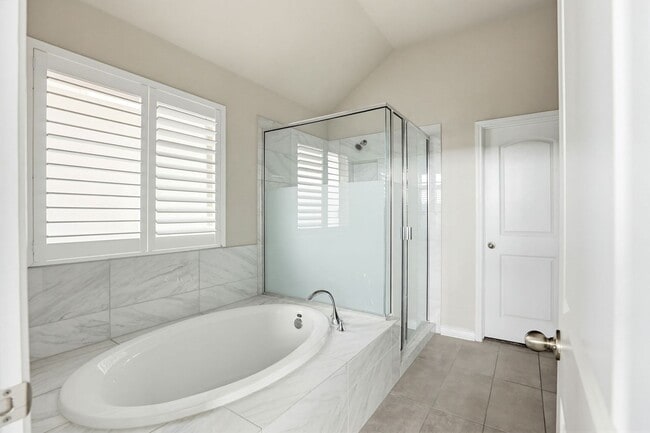 Building Photo - Luxury Semi-Custom Built Home in Stevens Ranch