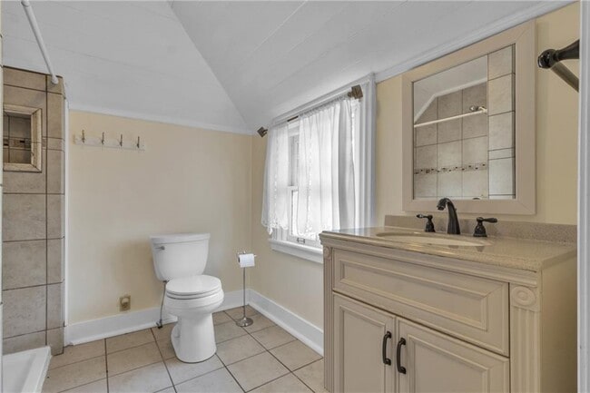 Building Photo - 225 S Park St