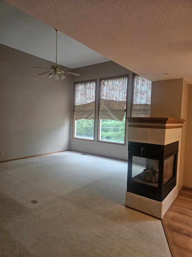 Building Photo - 4403 Windsor Ct
