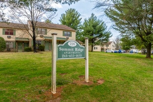 Building Photo - Summit Ridge Apartments