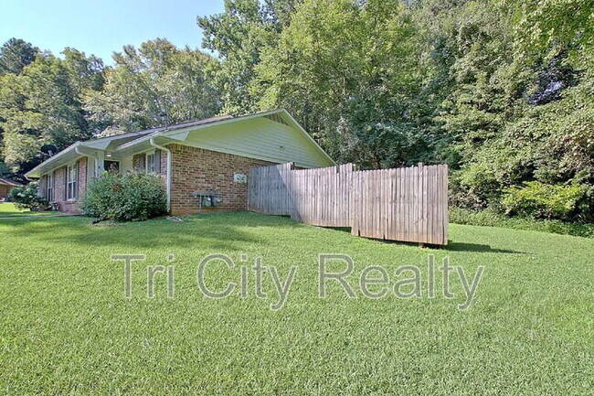 Building Photo - 150 Hill Chase Ct