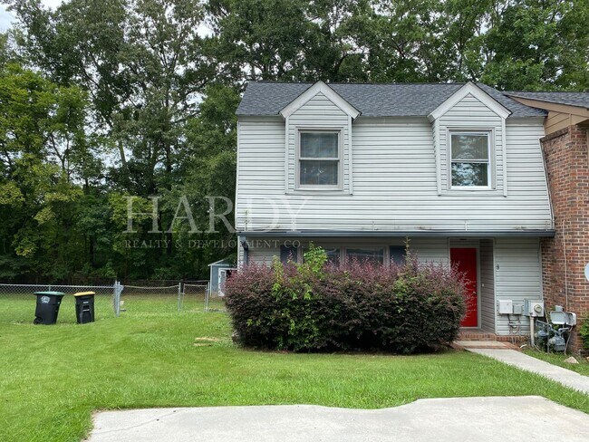 Primary Photo - 8-14 Westridge Cir SW