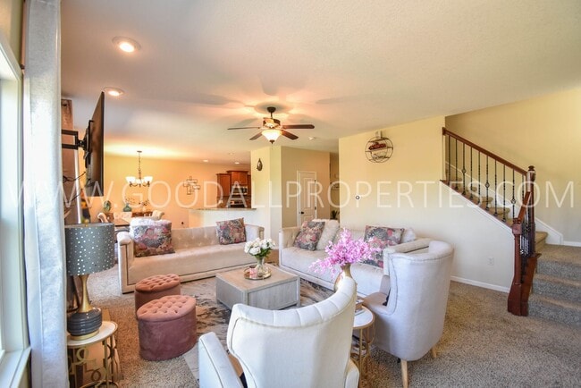 Building Photo - 5 Bedroom Home with Fenced Yard, and 3 Car Garage in Waukee