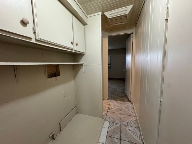 Building Photo - 416 Monterey St